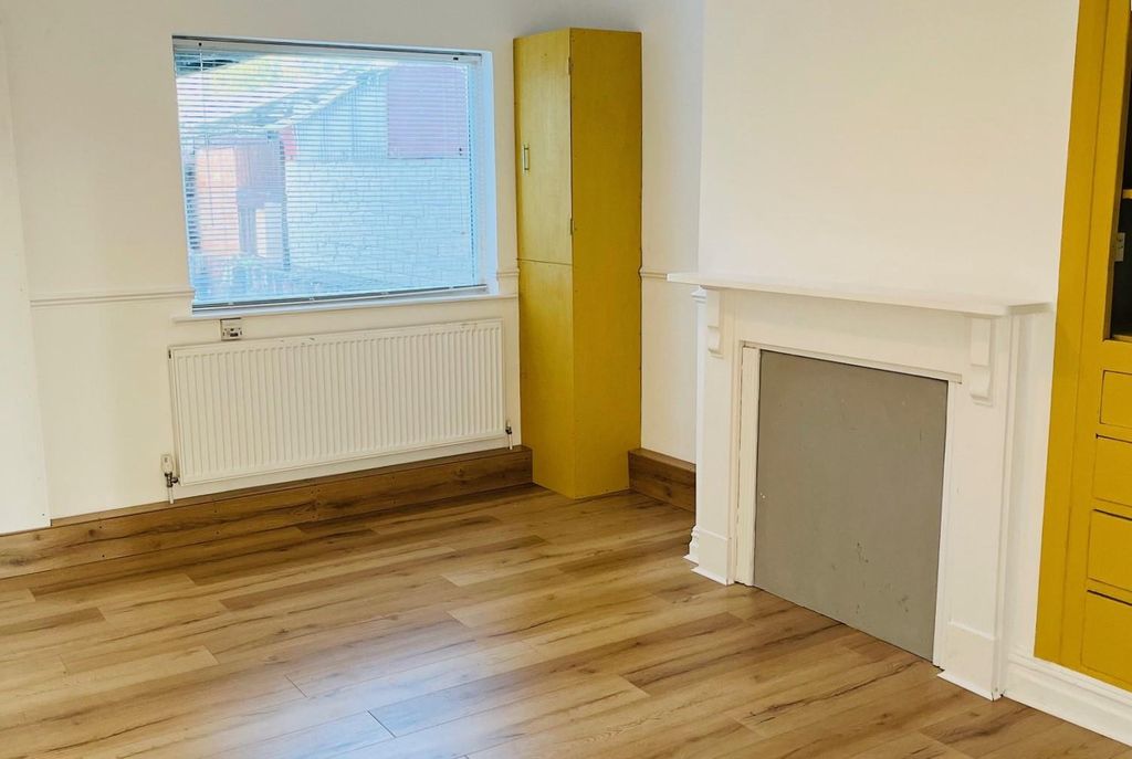 Property photo 2 of 24 Flat 1 Living Room.Jpeg