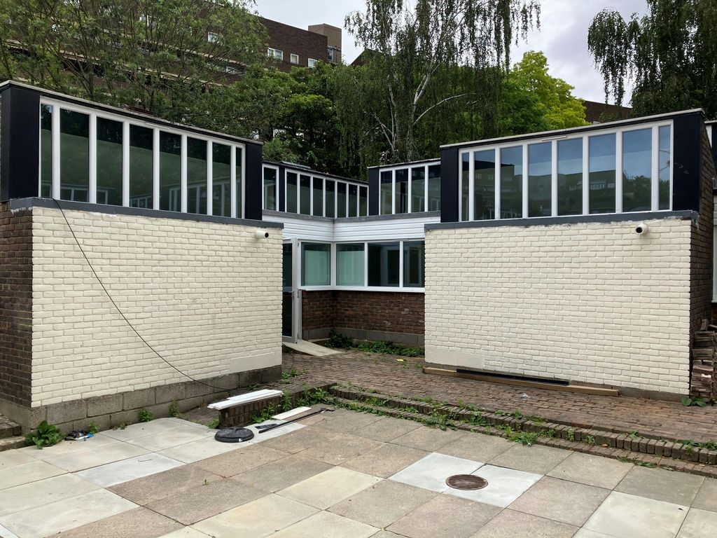 Property photo 2 of 5 002.Jpg