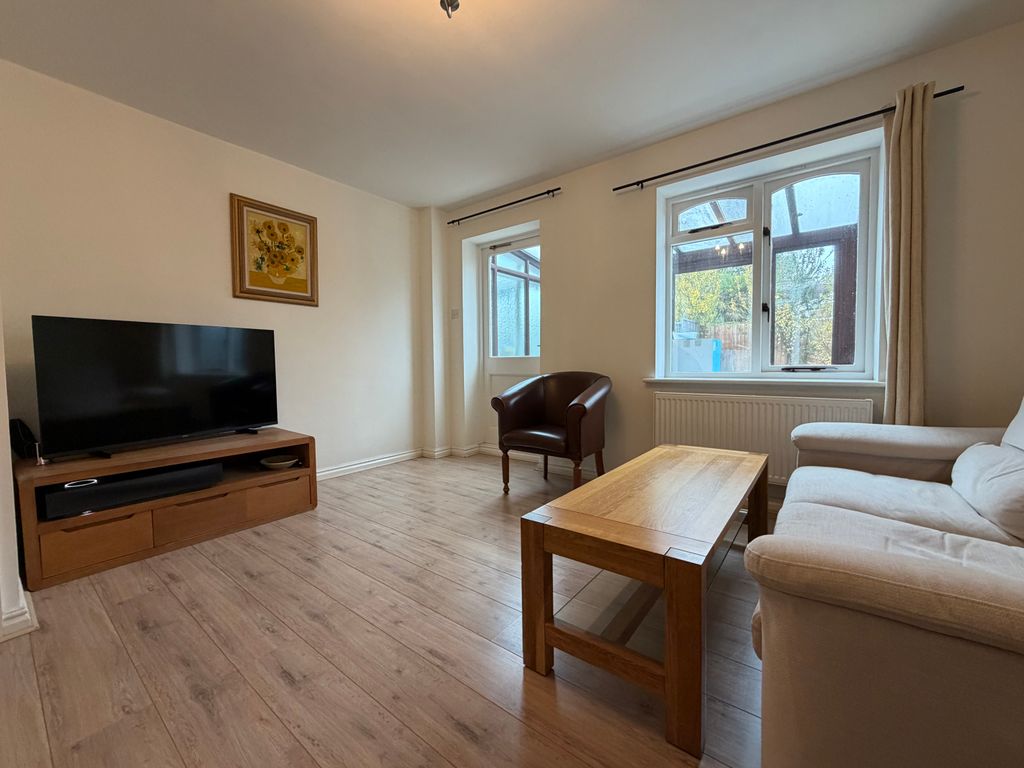 Property photo 3 of 9 Image