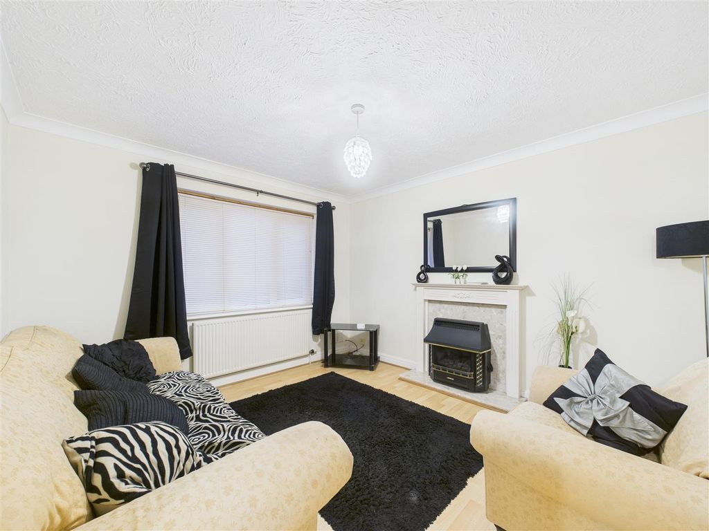 Property photo 2 of 7 Cam05451G0-Pr0079-Still001.Jpg