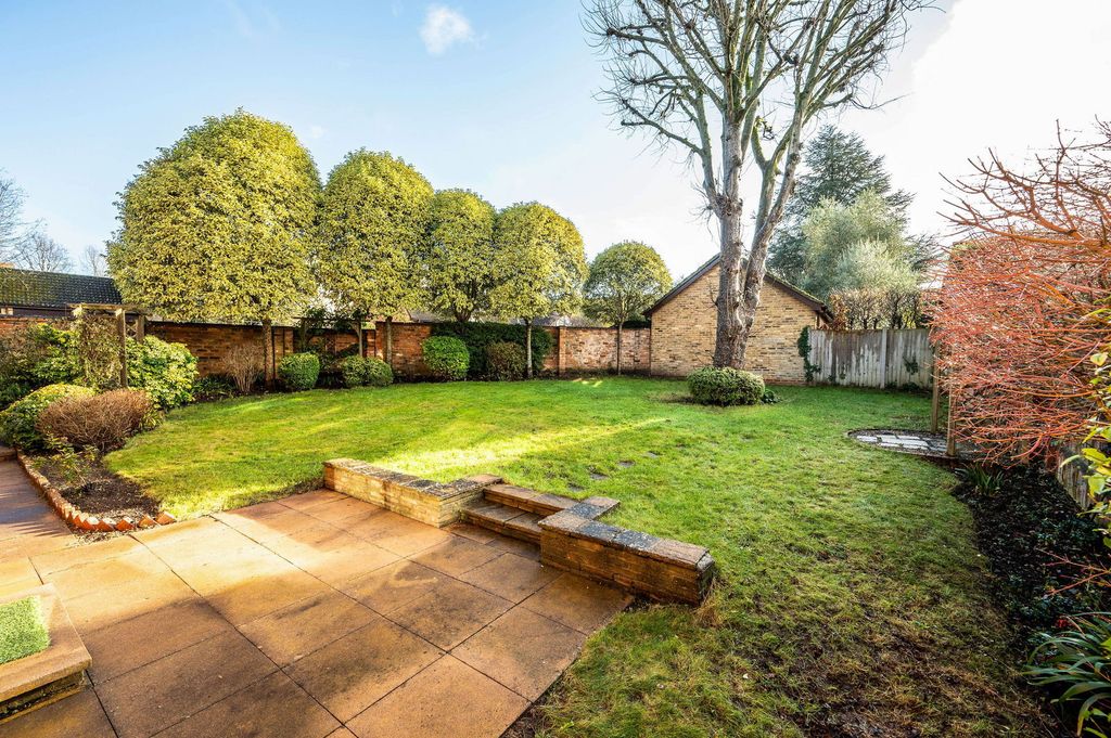 Property photo 2 of 23