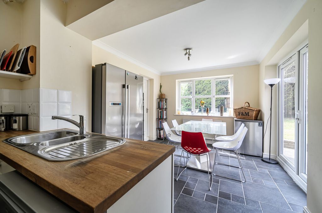 Property photo 3 of 19 1439393-8-69d902c...