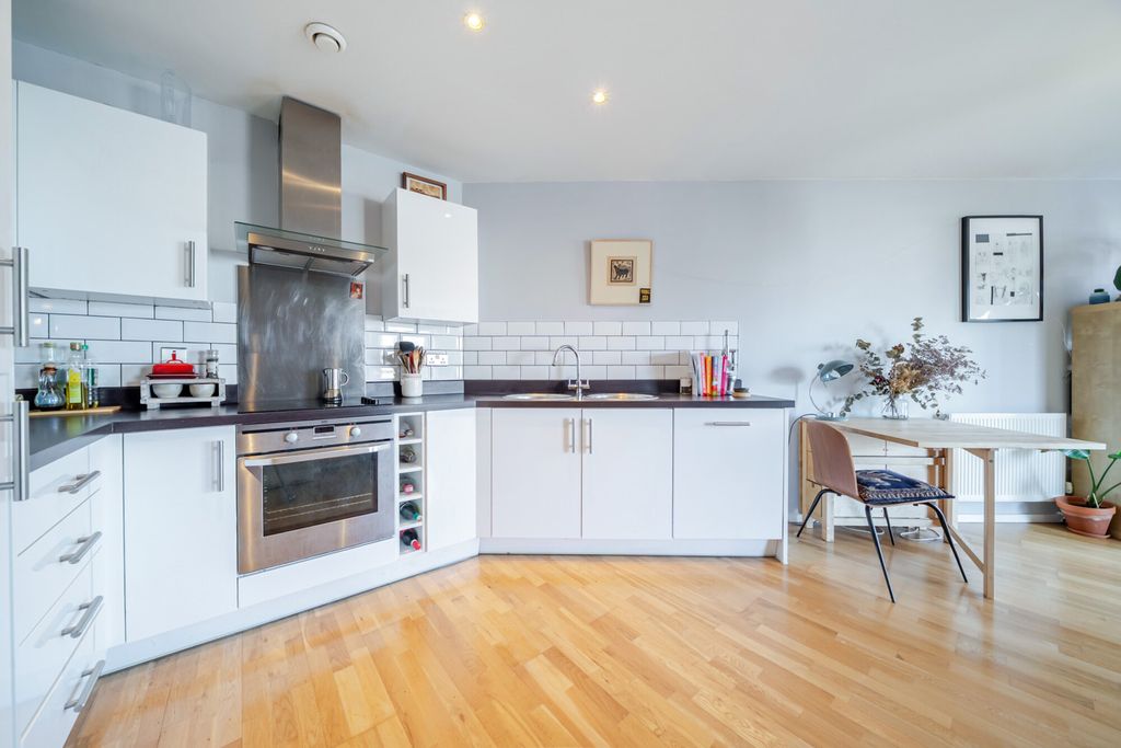 Property photo 2 of 20 1493736-14-6A5A09...