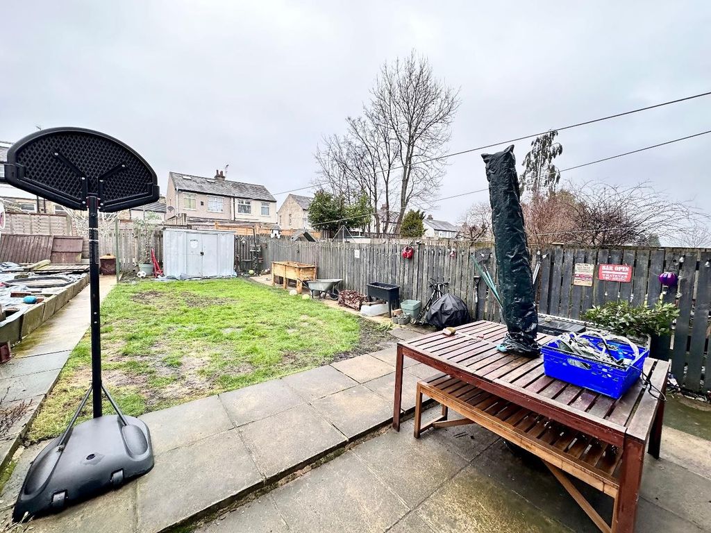 Property photo 2 of 16 Externally