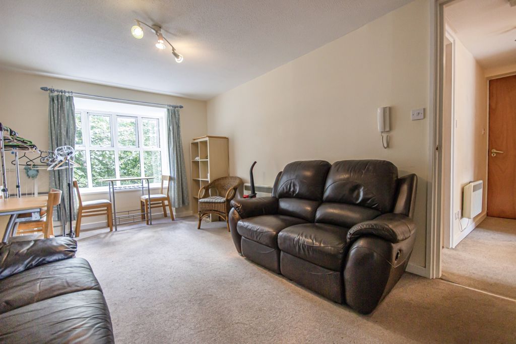 Property photo 2 of 13 2