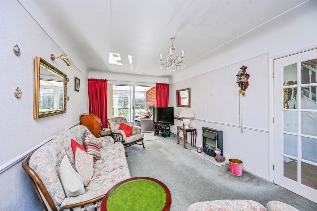 Property photo 3 of 16