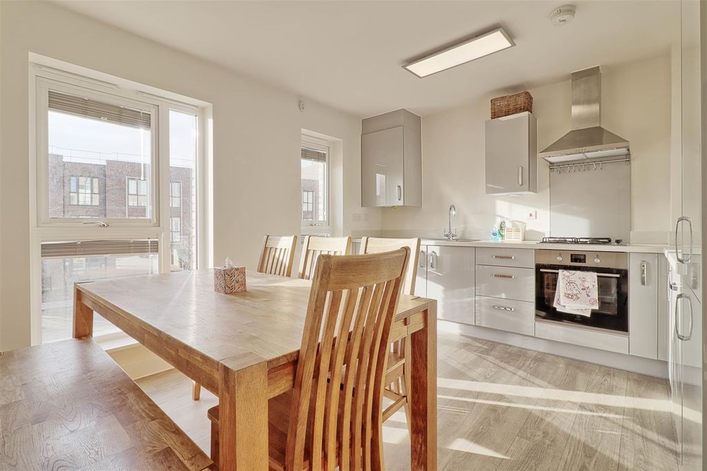 Property photo 2 of 16 Kitchen.Jpg