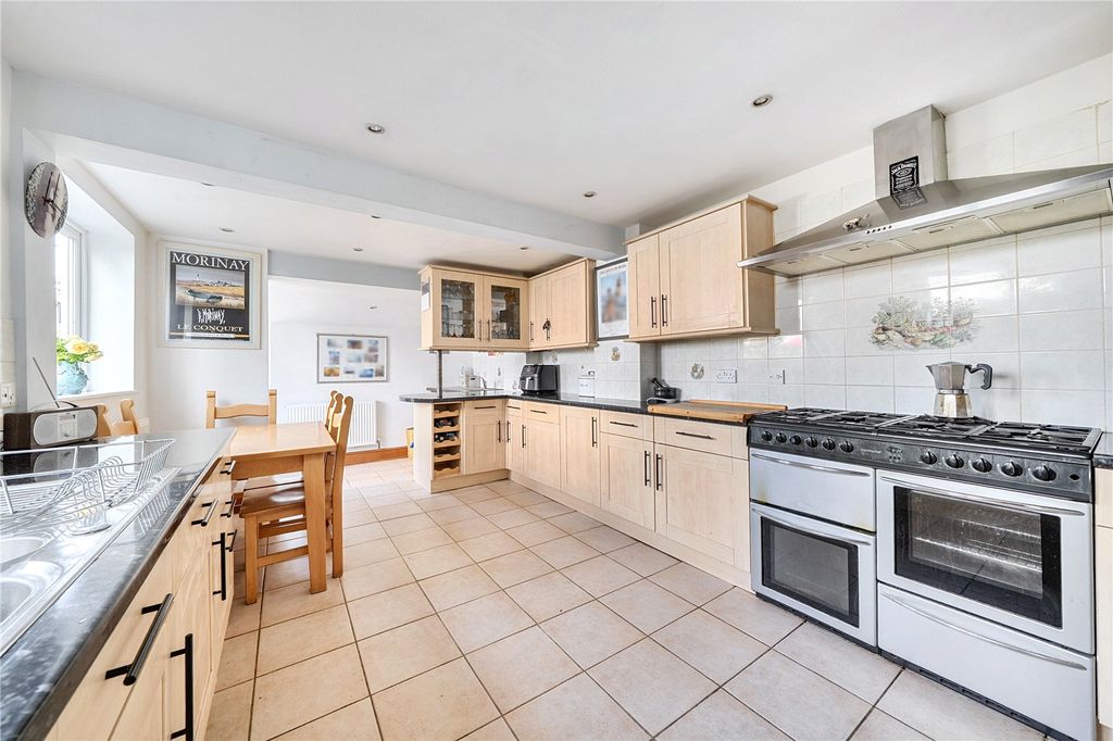 Property photo 3 of 23 Picture No. 04