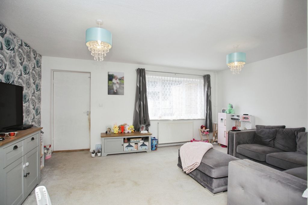 Property photo 3 of 15