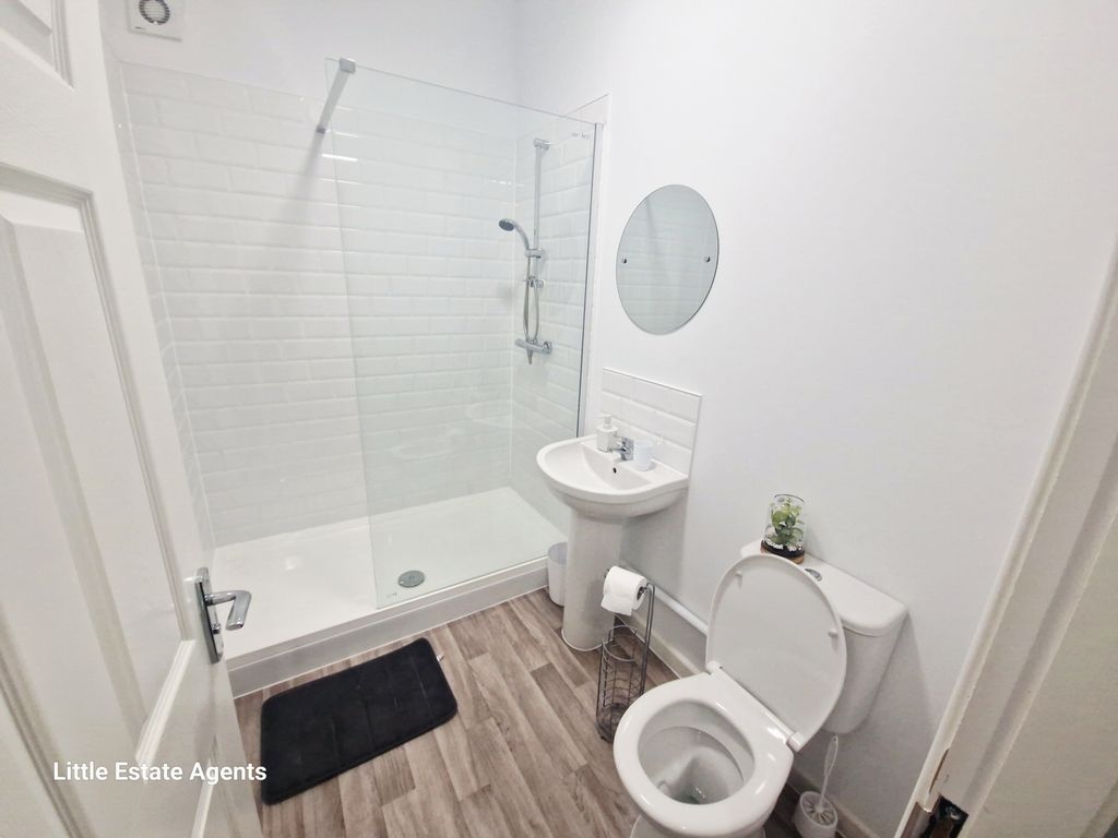 Property photo 3 of 11 Photo 3