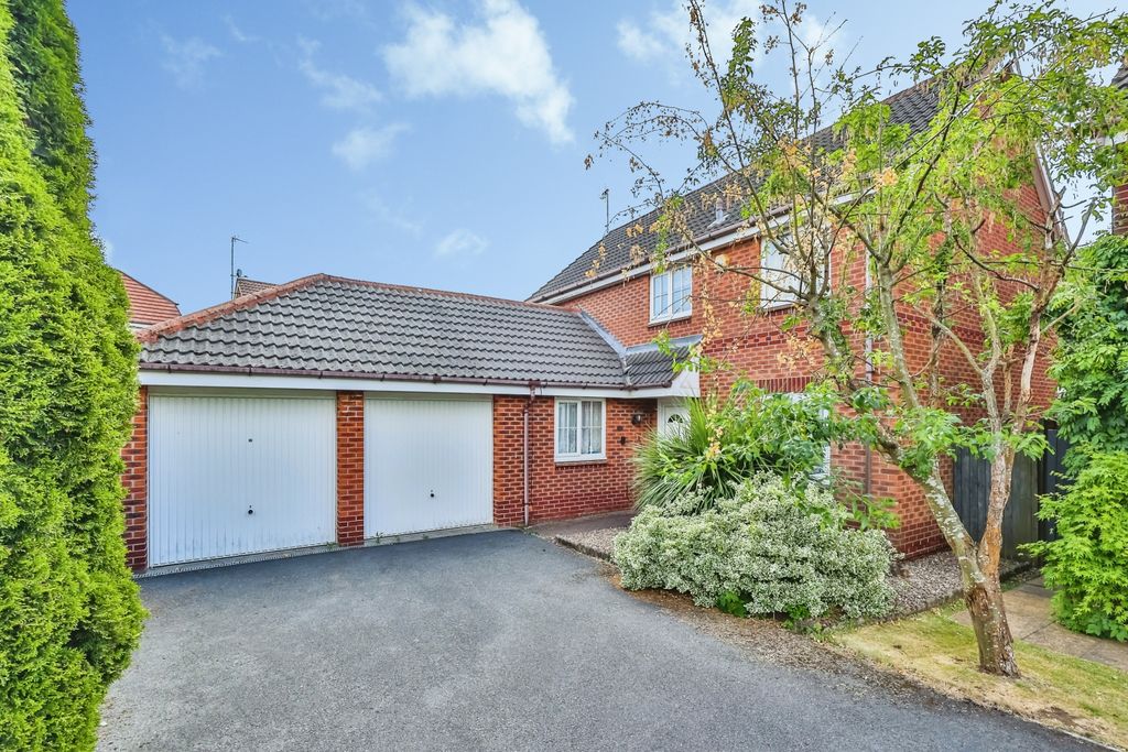 Property photo 1 of 33