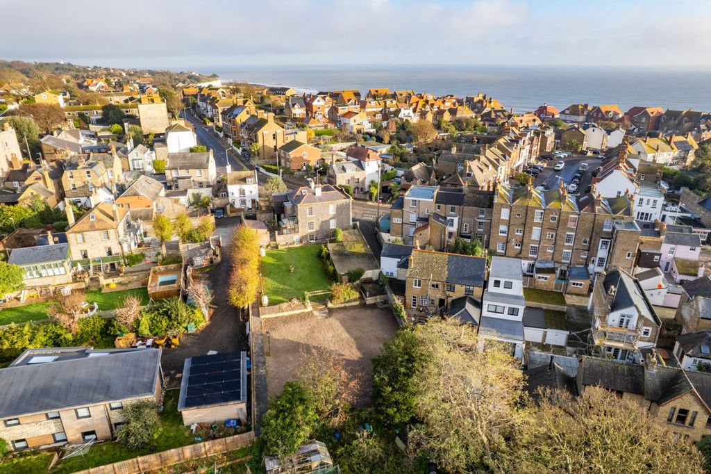 Property photo 2 of 34 Picture 2