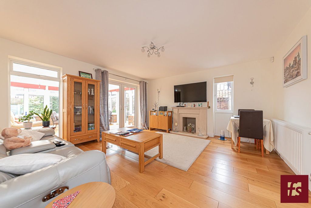 Property photo 2 of 14