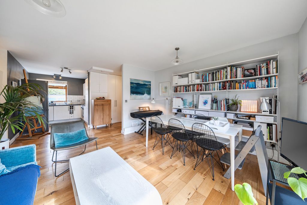 Property photo 2 of 24 1425850-18-69B00E...