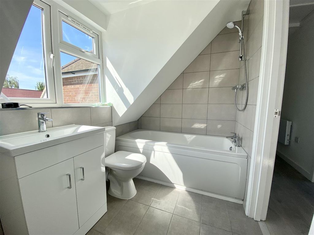Property photo 3 of 5 Bathroom