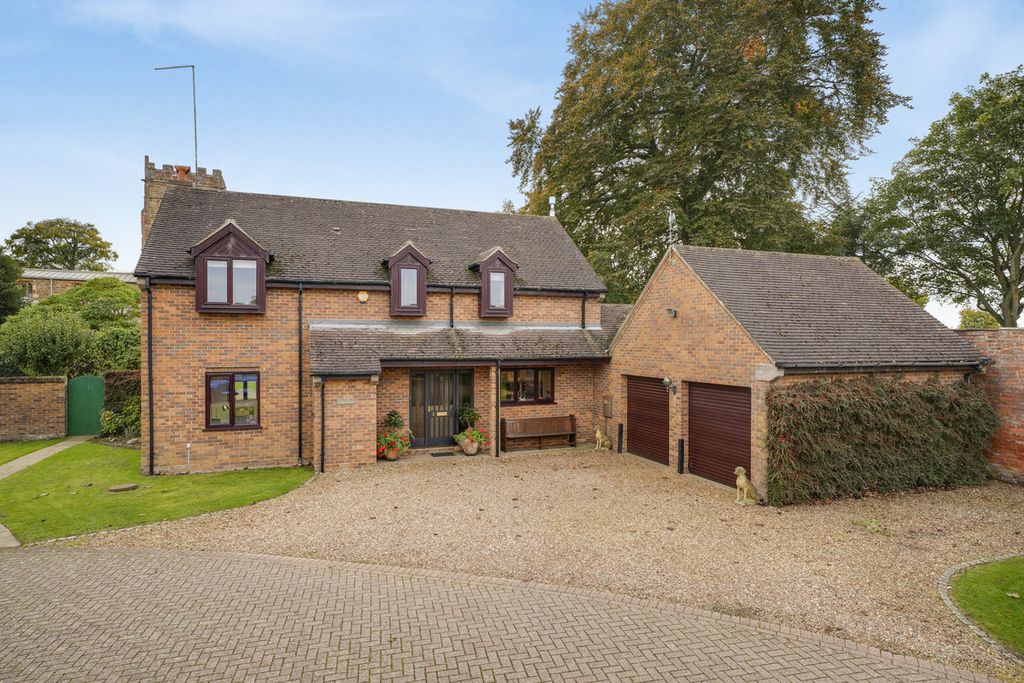 Property photo 1 of 40