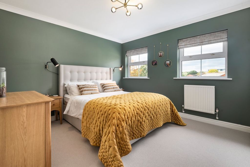 Property photo 3 of 13