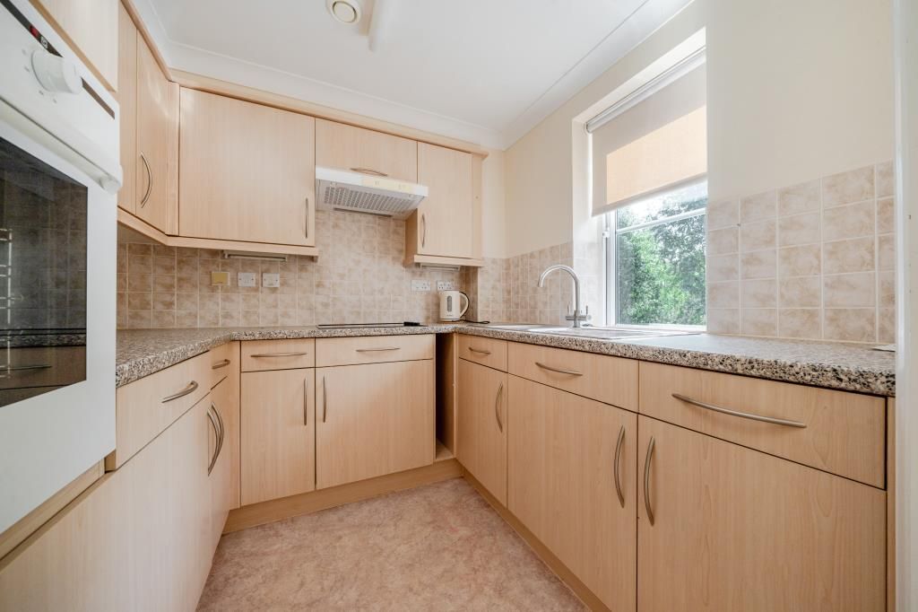 Property photo 2 of 20 Kitchen