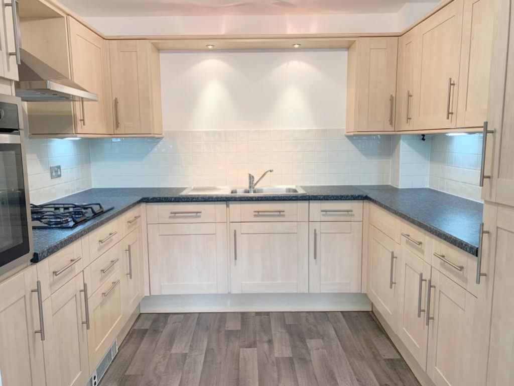 Property photo 3 of 8 4879_Room10Image5534