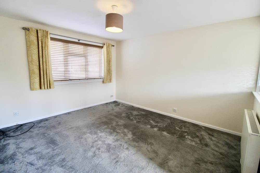 Property photo 2 of 11 Lounge