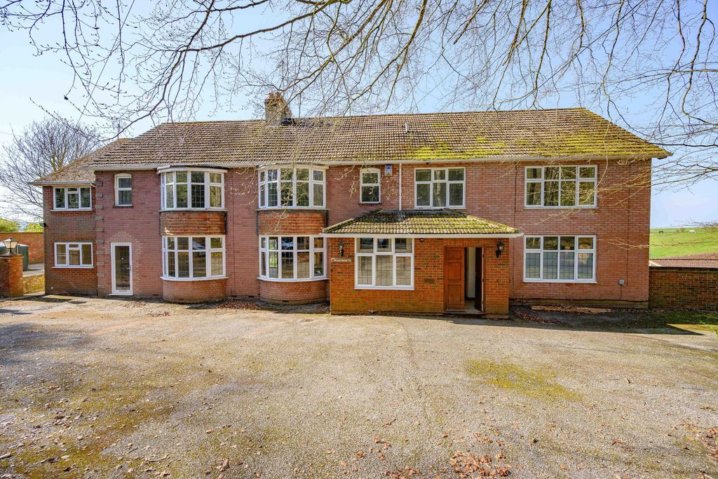 Property photo 3 of 61 Front