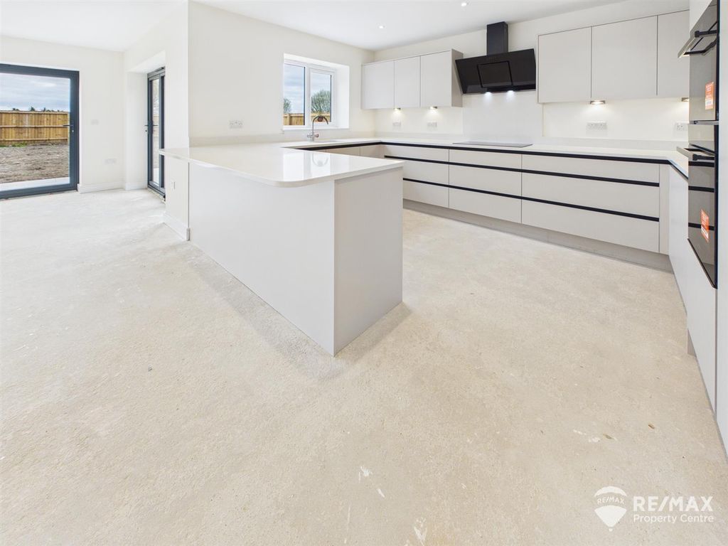 Additional image 7 of 4 bed detached house for saleOakley Gardens, Little Oakley, Harwich CO12
