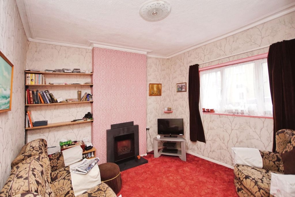 Property photo 3 of 13 Photo