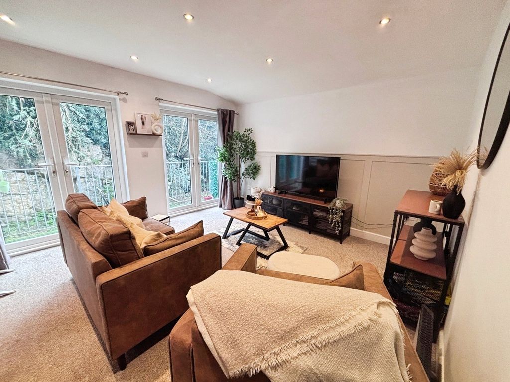 Property photo 2 of 18 Picture No. 07