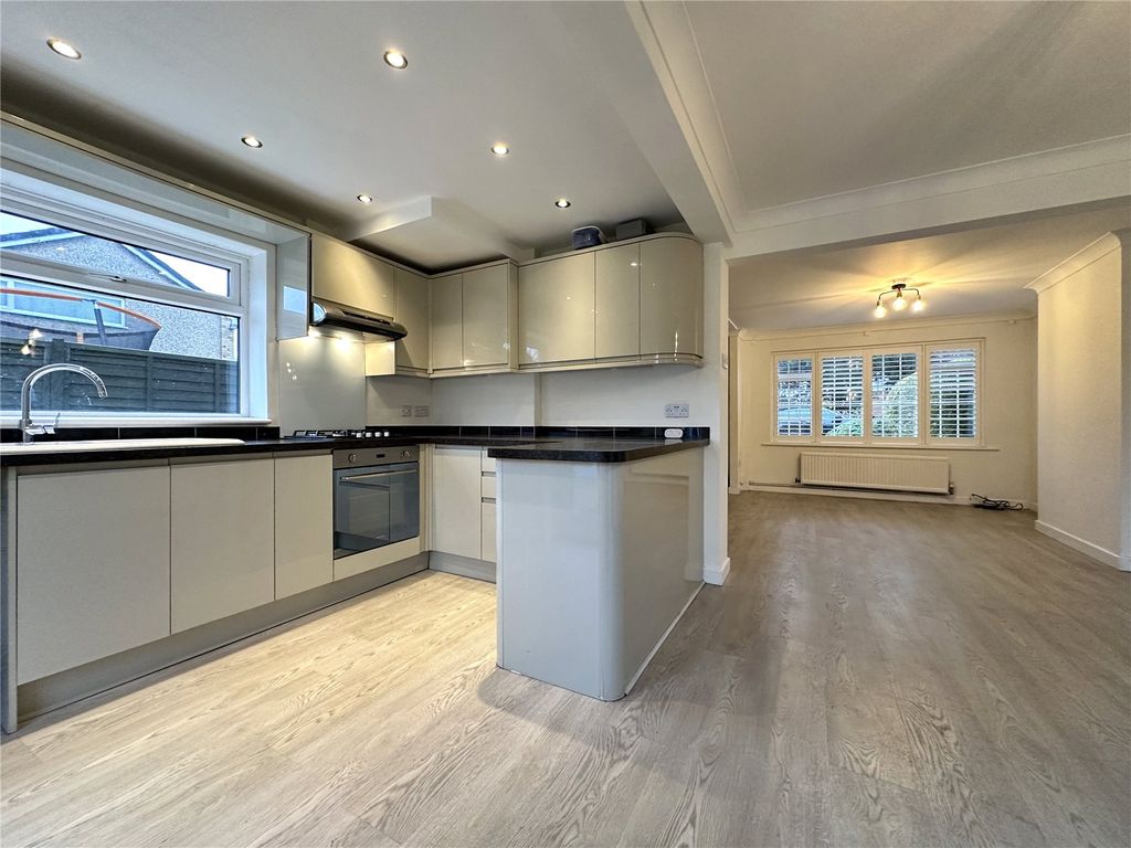 Property photo 2 of 13 Picture No. 14