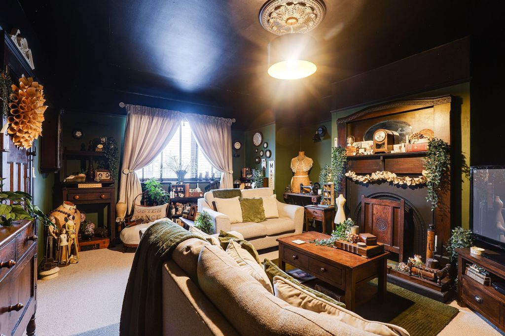 Property photo 2 of 21