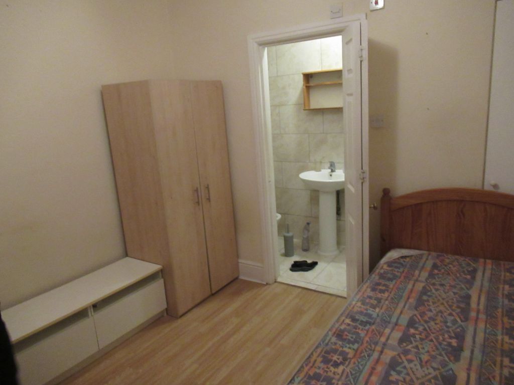 Additional image 4 of 6 bed town house to rentBower Lane, Maidstone ME16