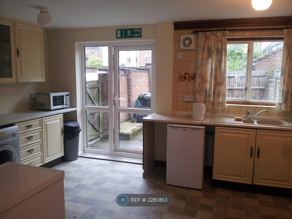 Property photo 3 of 13