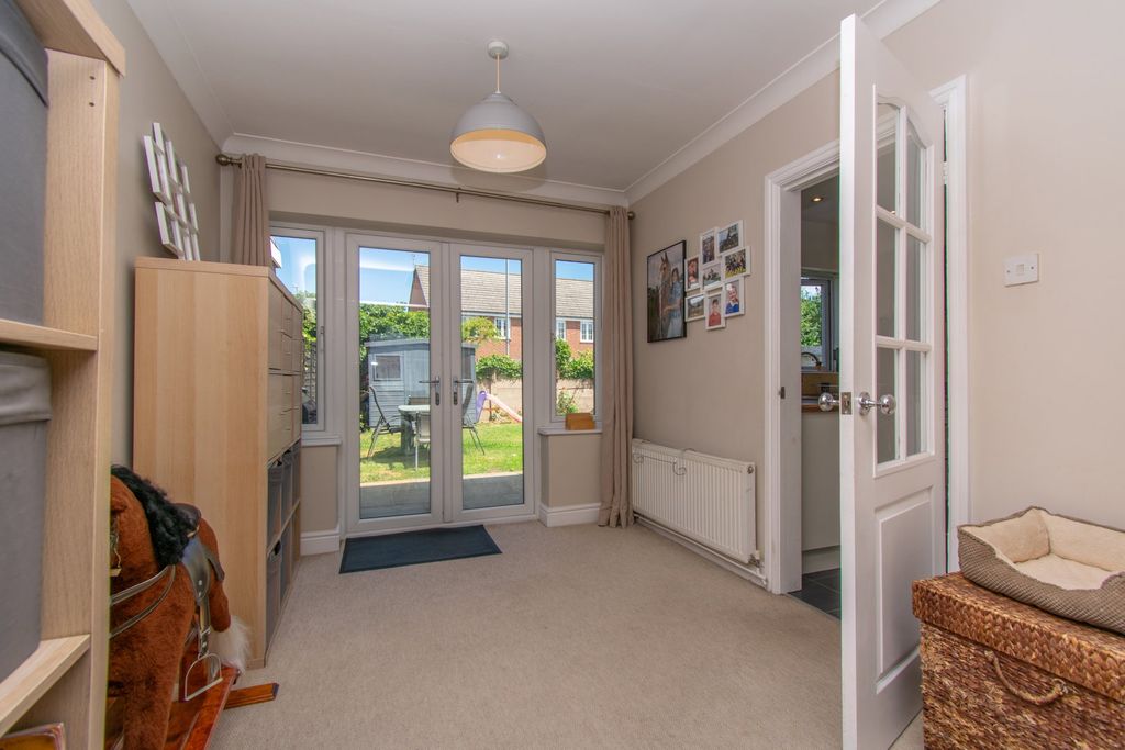 Property photo 3 of 16