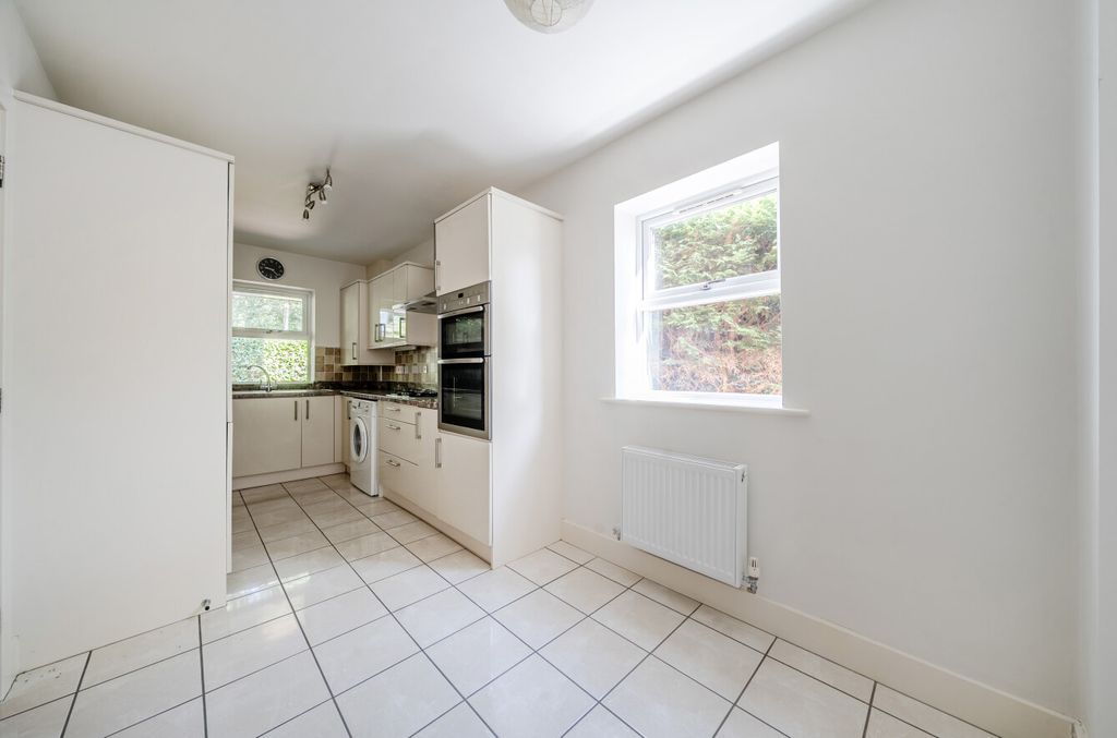 Property photo 2 of 14 1502909-3-6A74585...
