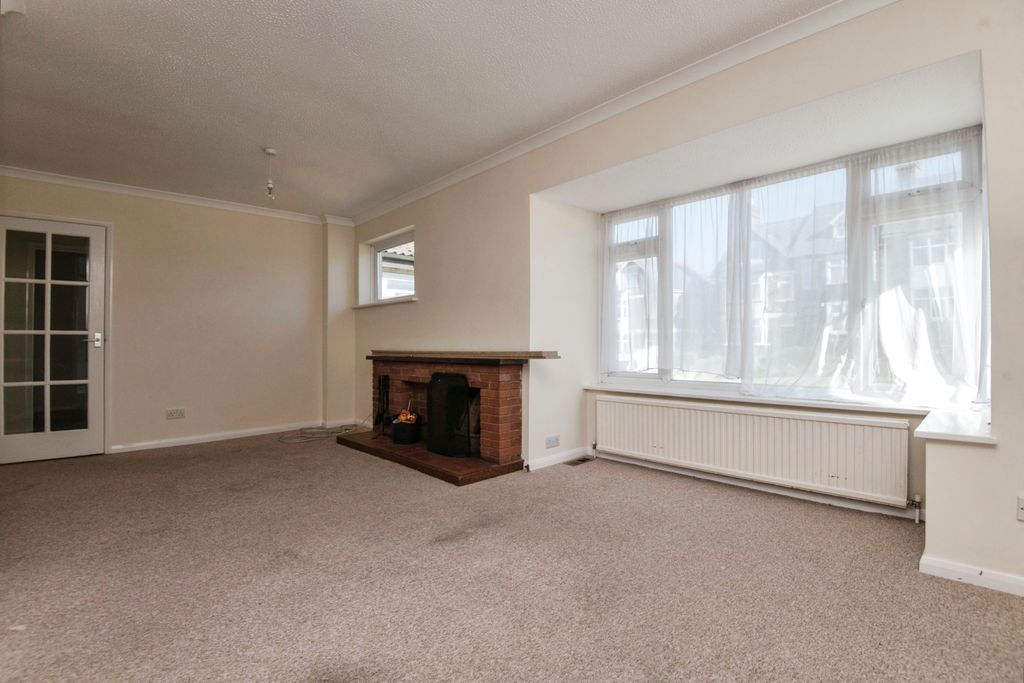 Property photo 3 of 17 Photography
