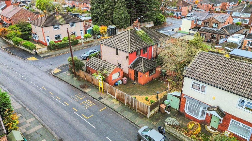 Property photo 2 of 25