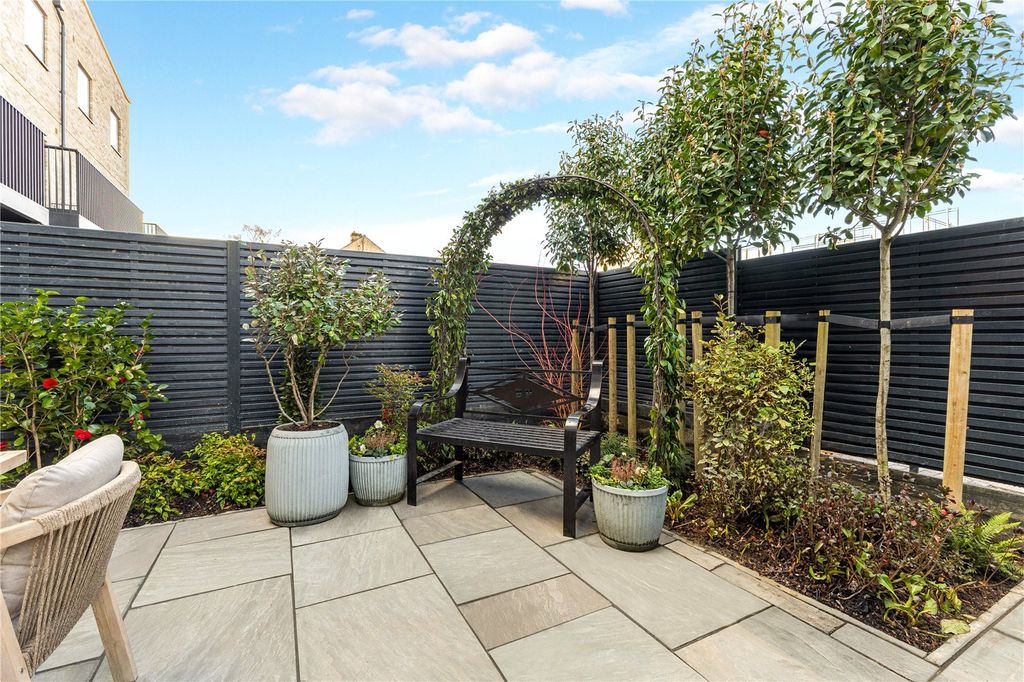 Property photo 3 of 12 Bath Press Townhouse