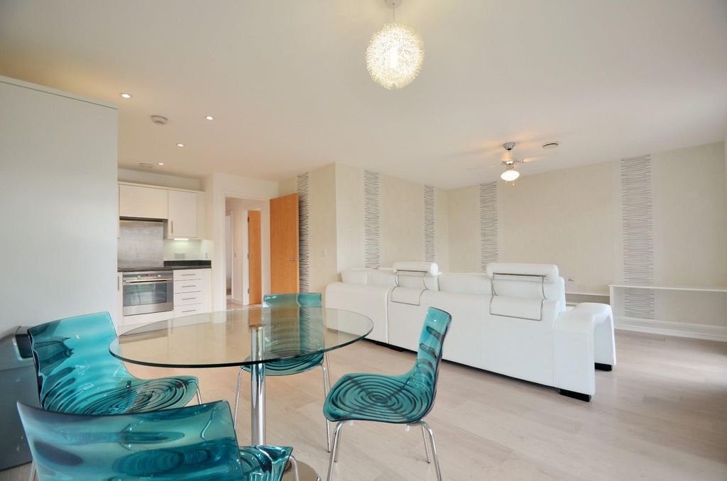 Property photo 3 of 12 Dining Area