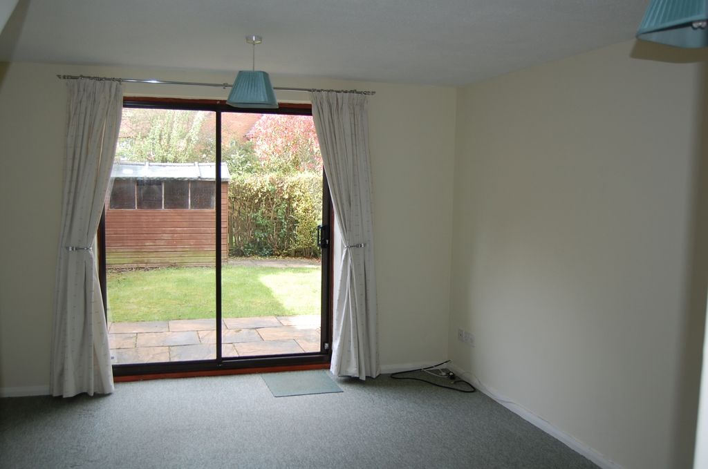 Property photo 3 of 6 Photo 2