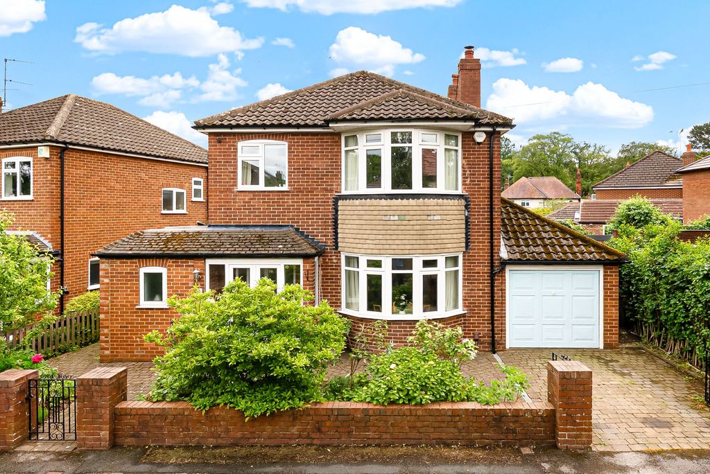 Property photo 1 of 17
