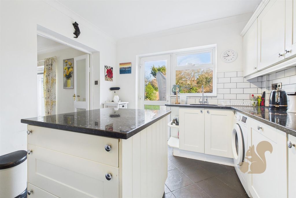 Property photo 2 of 24 Cam03877G0-Pr0290-Still018.Jpg