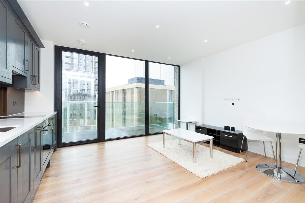 Property photo 3 of 10 128 Emery Wharf-1.Jpg