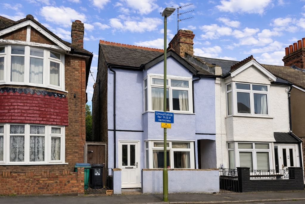 Property photo 1 of 14 External