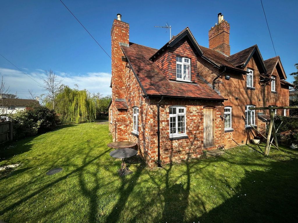 Property photo 2 of 20