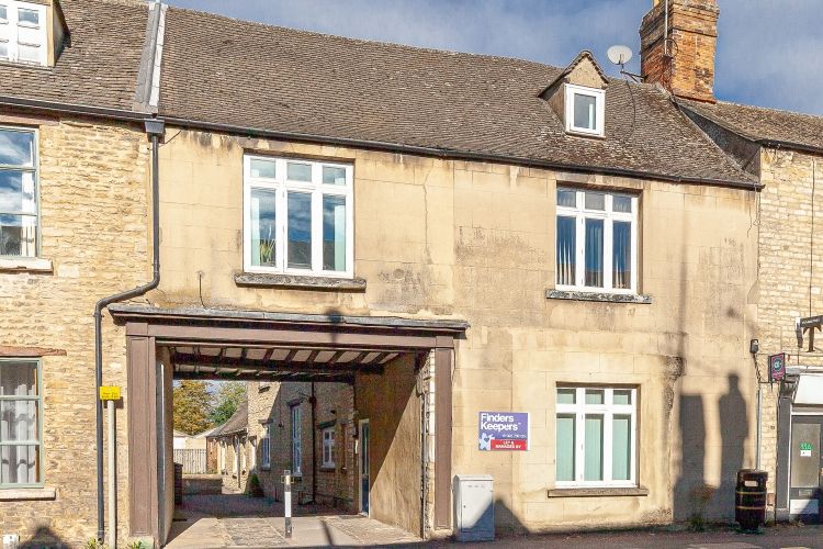Property photo 1 of 9 267171