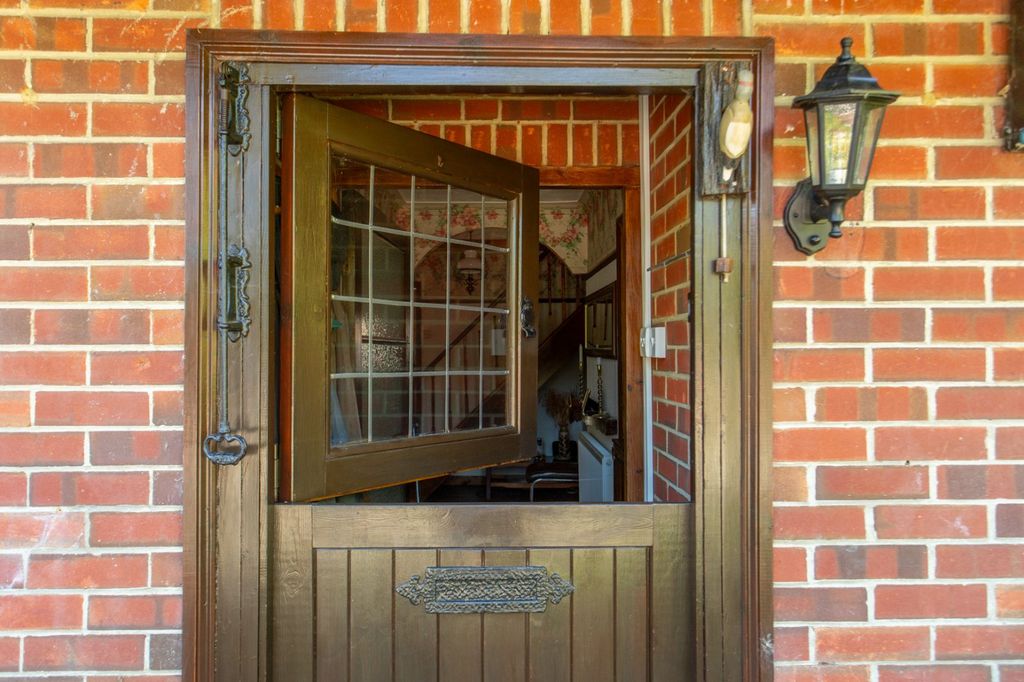 Property photo 2 of 25 Picture 2