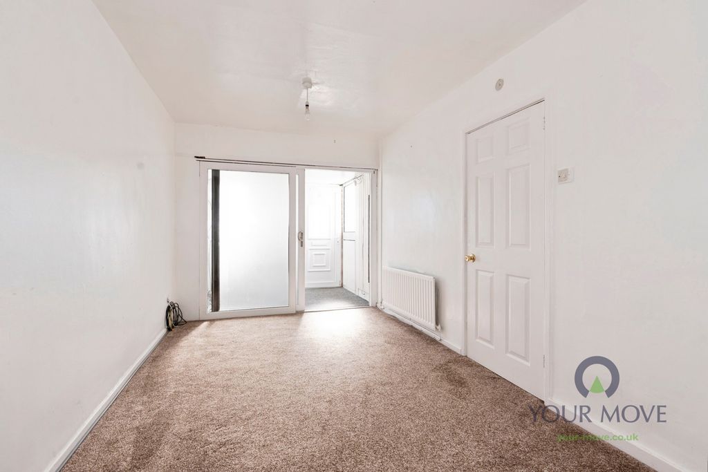 Property photo 3 of 10 Pbox-Img.Jpg