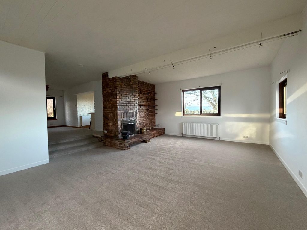 Property photo 3 of 24