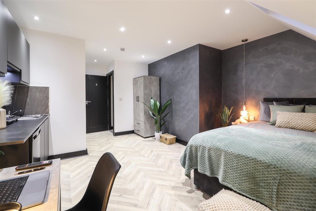 Property photo 1 of 10 Kingsway-33.Jpg