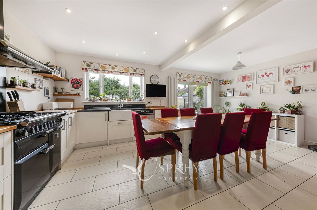 Property photo 3 of 16 Kitchen Diner